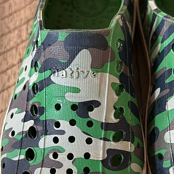 Camo Natives Made 4 Adventure ⛺️ Great at Pool 🏊 or beach 🏖️ easy to clean 🧼 - Picture 6 of 17